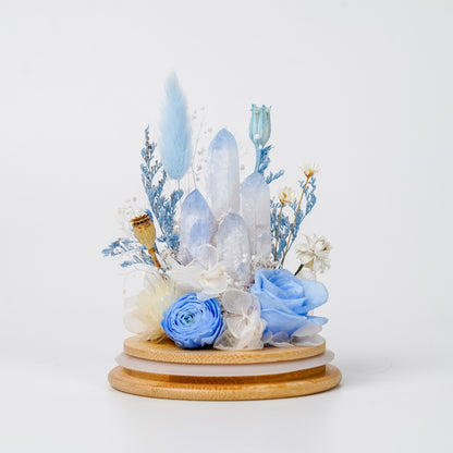 水晶花藝玻璃罩系列 (Crystal Floral Dome Series) | 天然水晶能量與恆久花藝的溫柔守護